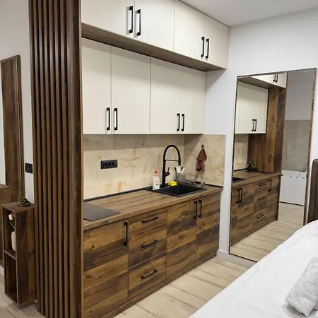 Sa Djakuzijem Apartment *