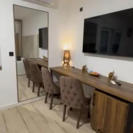 Sa Djakuzijem Apartment